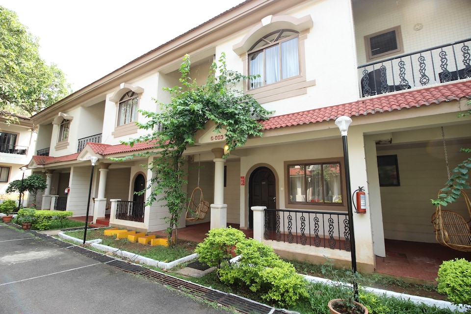 OYO 12904 Modern 2BHK Asagaon, Anjuna Vagator Goa, Goa