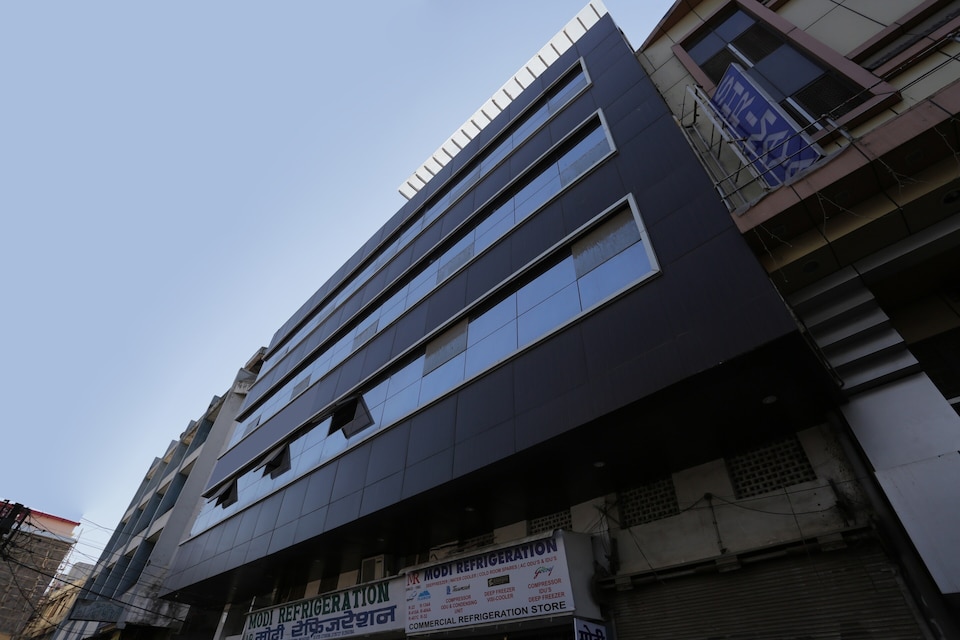 OYO Townhouse 929 Hotel Siya Palace, Hamidia Road Bhopal, Bhopal
