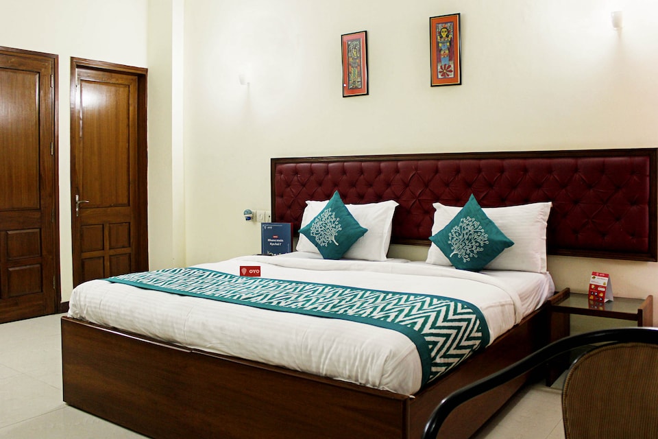 OYO 2069 Hotel Athithi, Connaught Place Delhi, Delhi