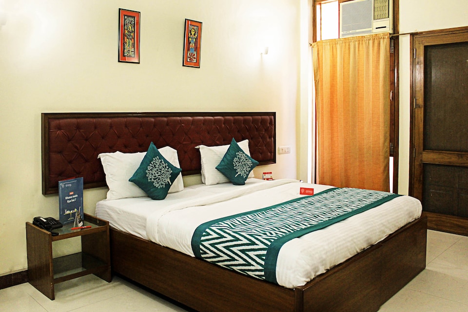 OYO 2069 Hotel Athithi, Connaught Place Delhi, Delhi