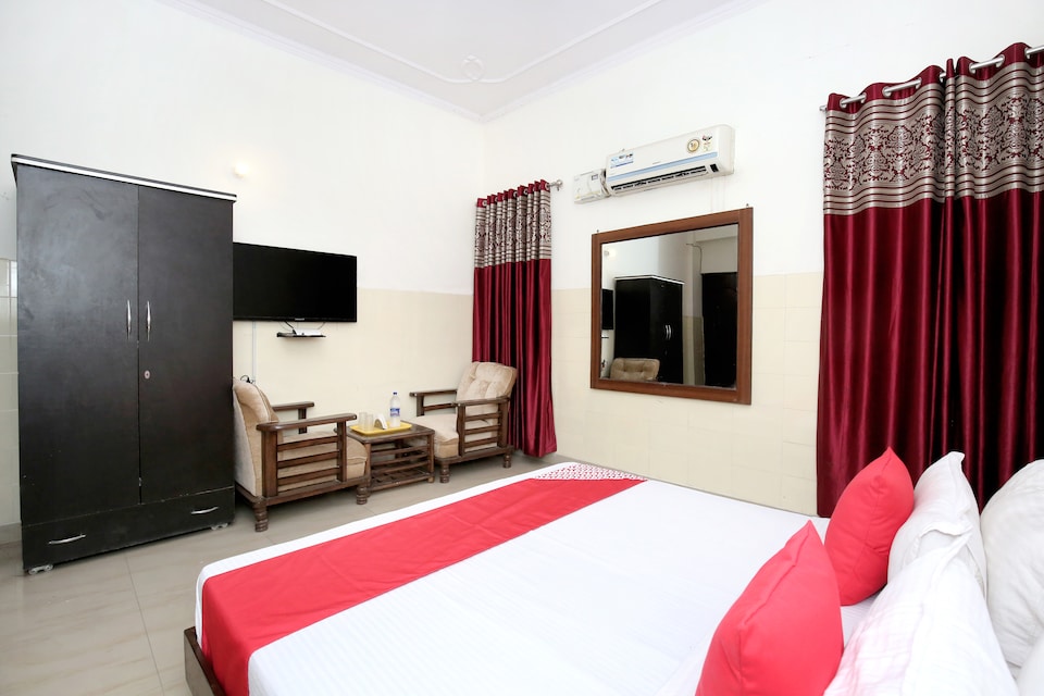 OYO 12934 Hotel Shivjot, Kharar, Kharar