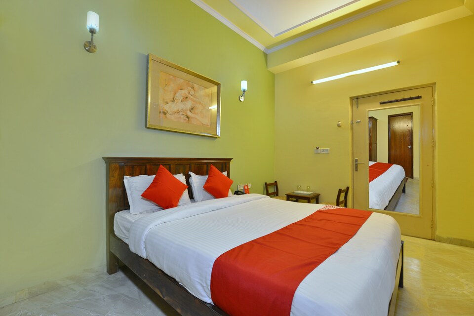 OYO 12957 Hotel Silver Plaza, Sindhi Camp, Jaipur