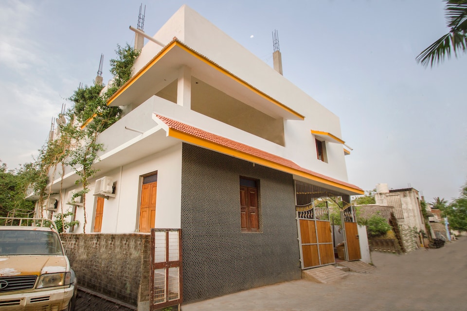 OYO Home 12970 Grand 3BHK, Auroville-Pondicherry, Pondicherry