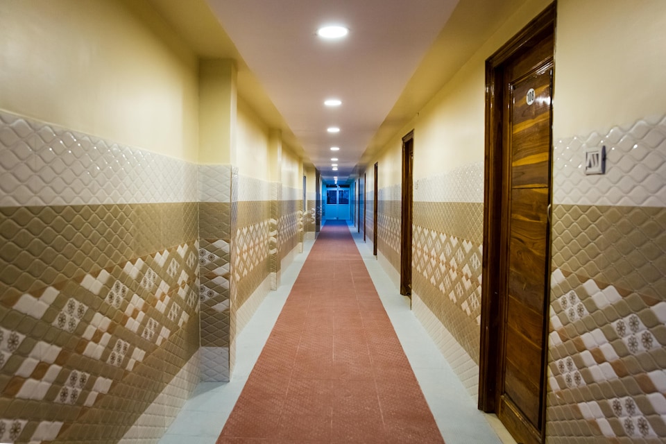 Hotel O Crystal, Nakkalagutta Hanamkonda Warangal, Warangal