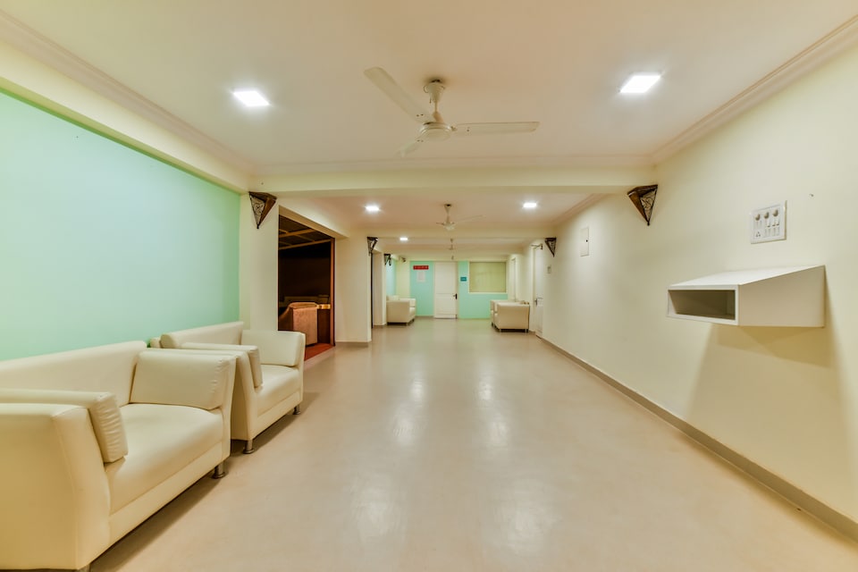 OYO 12993 Pramila Court, Panjim Goa, Goa