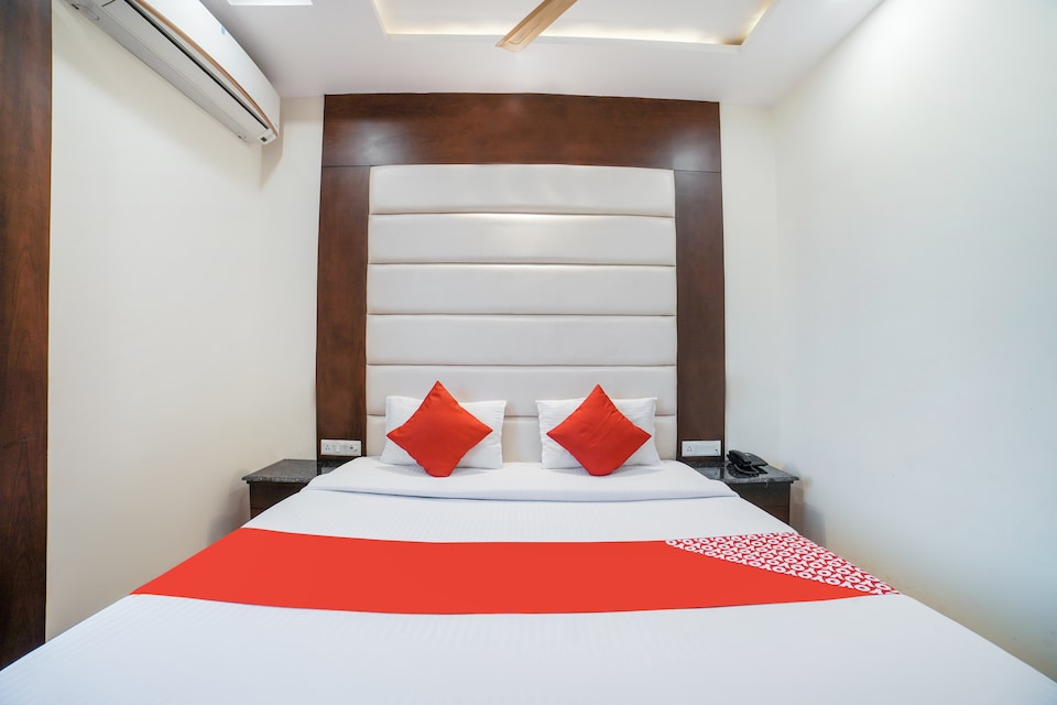 OYO Ashoka De Grand, Tikonia Haldwani, Haldwani