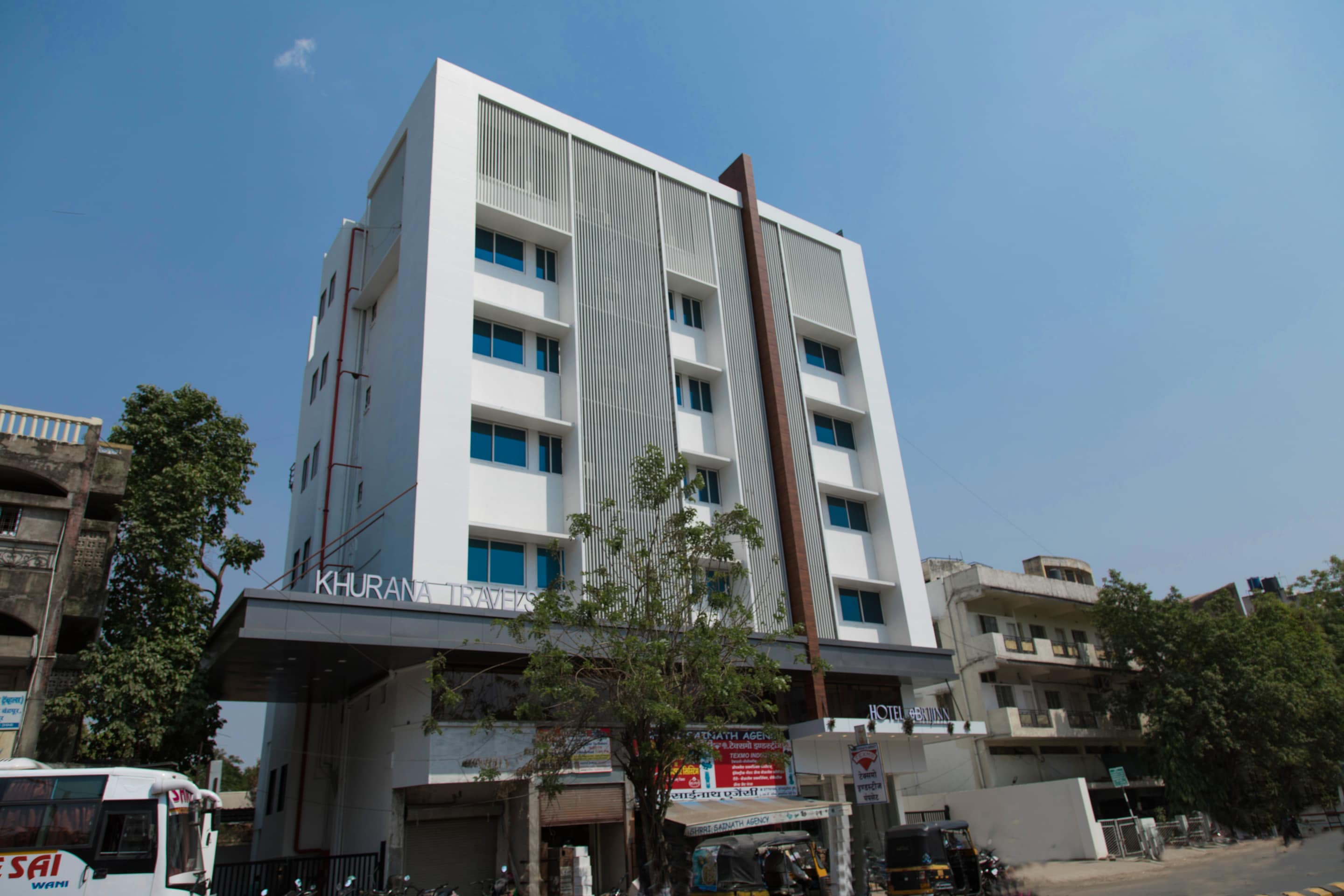 OYO 13004 Hotel Brij Inn