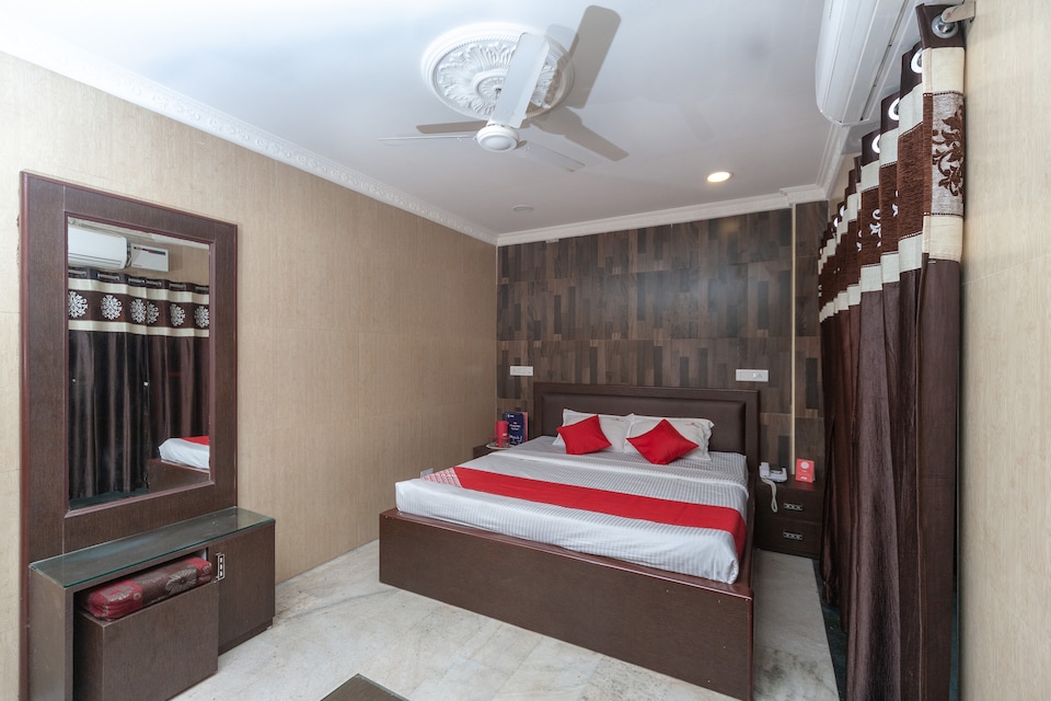 Collection O Pleasant Stays Near PVR SPI Palazzo Chennai, Koyambedu Chennai, Chennai