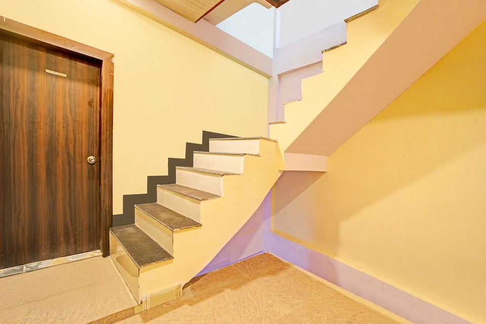 Hotel O Dwarka Hotel And Restaurant, Hamidia Road Bhopal, Bhopal