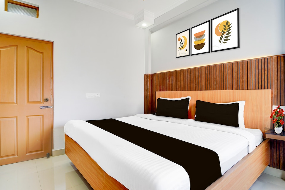  Collection O Market Road Ernakulam, MG Road Kochi, Kochi