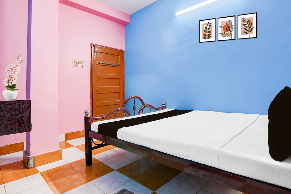 Hotel O Maa Shitala Guest House, Behala Kolkata, Kolkata