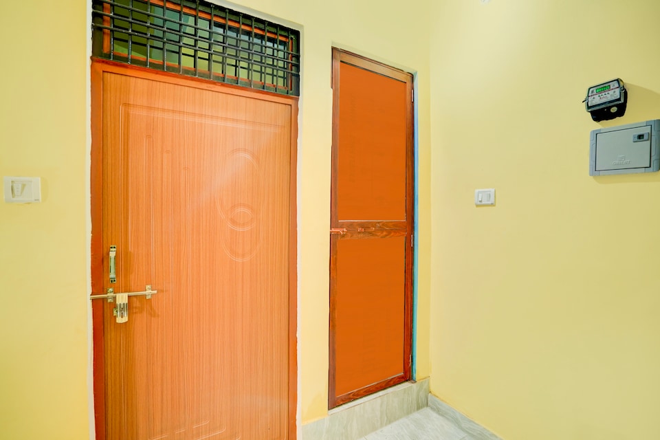 Hotel O Aashiyana Hotel & Restaurant, Rambagh Allahabad, Prayagraj