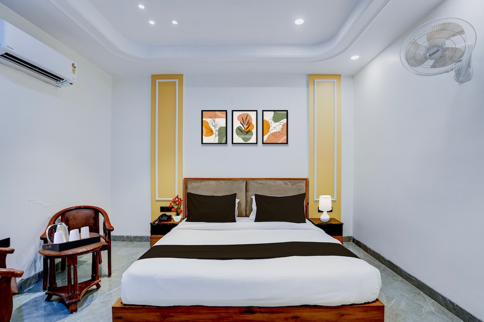 Hotel O Expo Mart Ansal Golf Link 1, Greater Noida, Noida