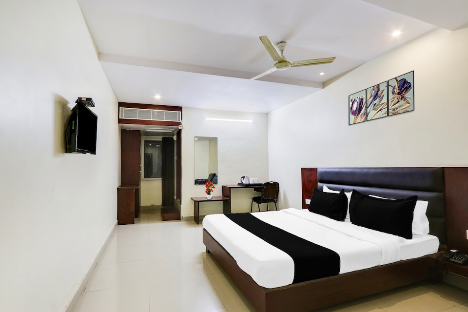 Super Townhouse Gudivada Formerly Sistla, Gudivada, Gudivada