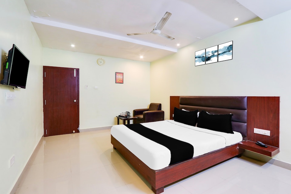 Super Townhouse Gudivada Formerly Sistla, Gudivada, Gudivada