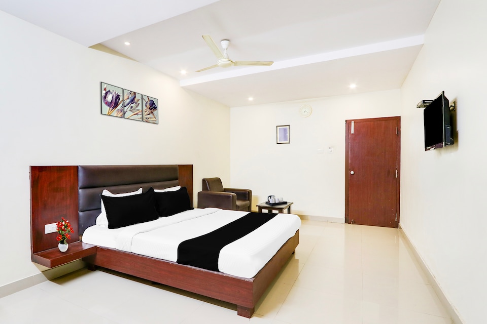 Super Townhouse Gudivada Formerly Sistla, Gudivada, Gudivada