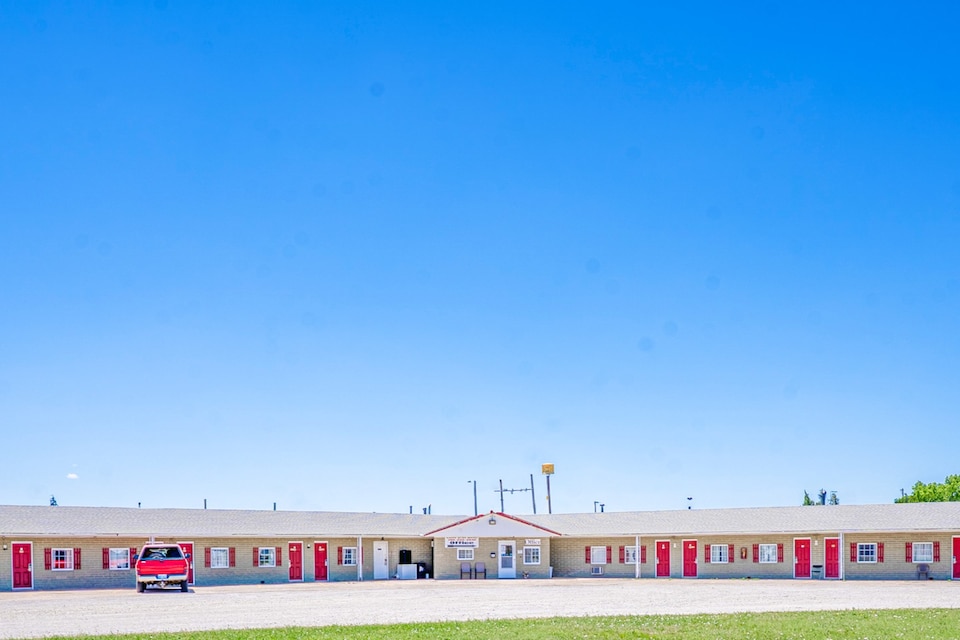 Green Acre Motel by OYO Near Rush County Airport, La Crosse KS, La Crosse KS