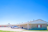 Green Acre Motel by OYO Near Rush County Airport