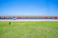 Green Acre Motel by OYO Near Rush County Airport