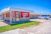 Green Acre Motel by OYO Near Rush County Airport