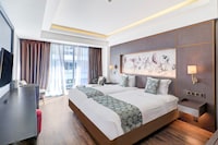 Sunday Hotel Arshika Sunset Road