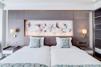 Sunday Hotel Arshika Sunset Road