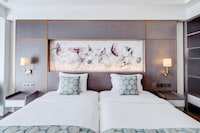 Sunday Hotel Arshika Sunset Road