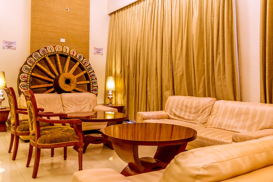 OYO 2101 Hotel Venky Residency, Ramaraopet Kakinada, Kakinada