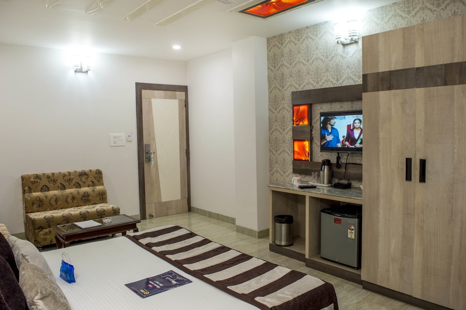 OYO 2104 Hotel Smriti Star, MP Nagar Bhopal, Bhopal