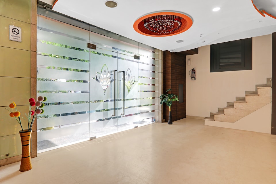  Hotel O Continental , Charbagh Lucknow, Lucknow