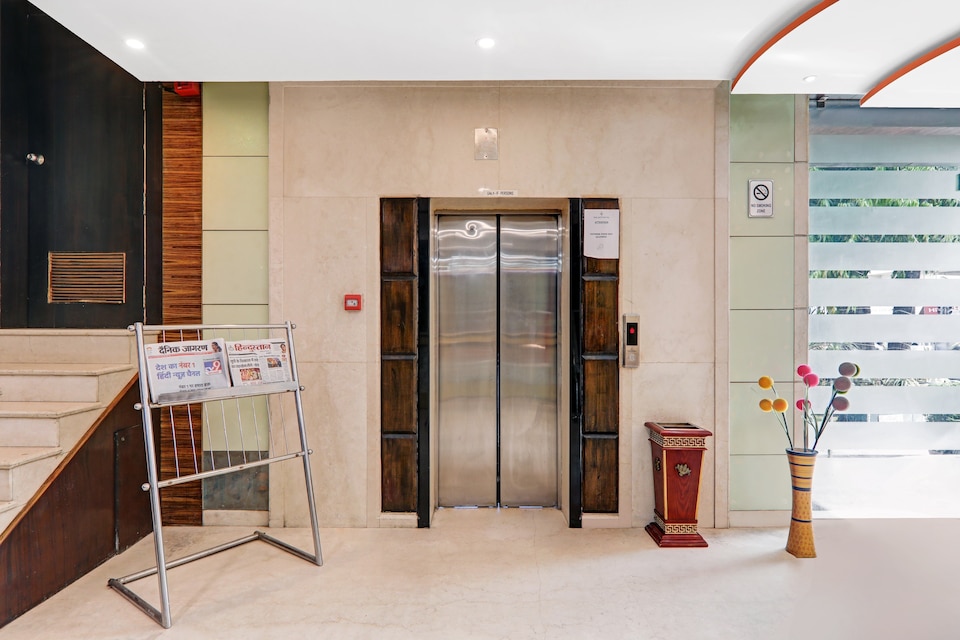  Hotel O Continental , Charbagh Lucknow, Lucknow