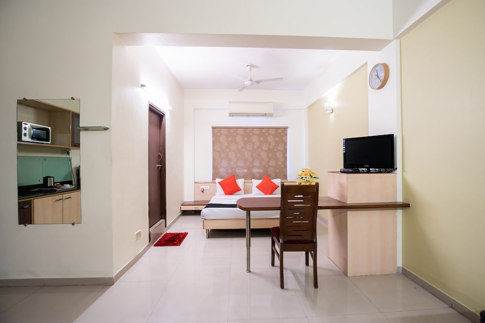 Capital O 11718 Hotel Shivarth, SP Ring Road Sarkhej, Ahmedabad