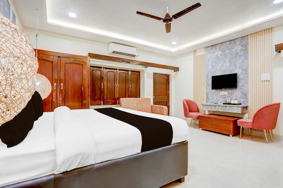 OYO Collection O Tagore Town Prayagraj Formerly Heritage Tagore, Rambagh Allahabad, Prayagraj