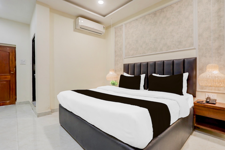 OYO Collection O Tagore Town Prayagraj Formerly Heritage Tagore, Rambagh Allahabad, Prayagraj