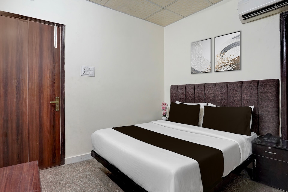 Super Townhouse Johri Enclave Metro Station Formerly Second Home, Ghaziabad City, Ghaziabad