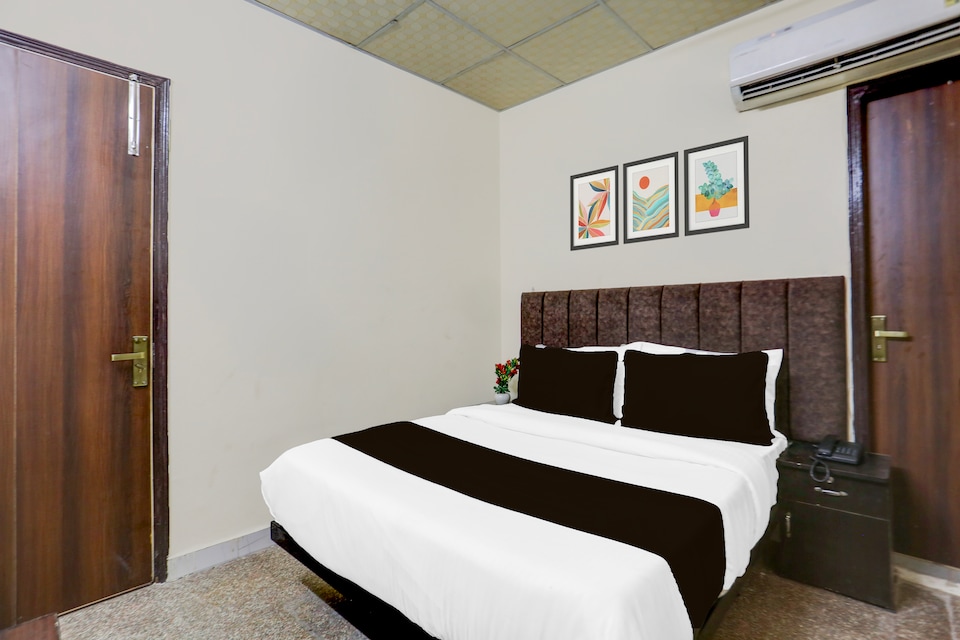 Townhouse Johri Enclave Metro Station Formerly Second Home, Ghaziabad City, Ghaziabad