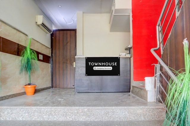 Townhouse Johri Enclave Metro Station Formerly Second Home