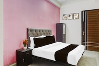 Townhouse Johri Enclave Metro Station Formerly Second Home