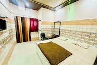 SPOT ON Satguru Lodge