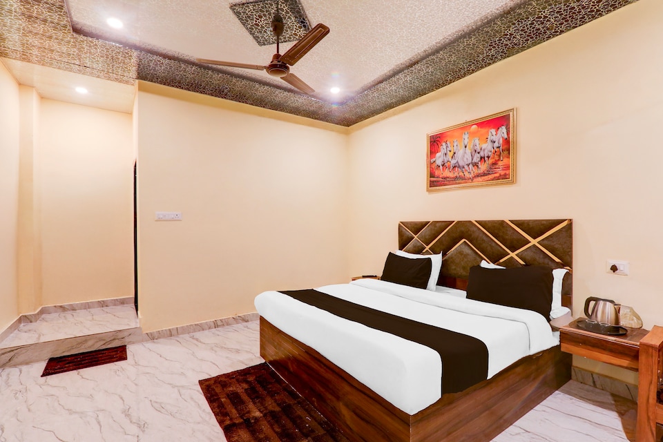 Hotel O Blue Heaven, Golghar, Gorakhpur