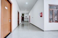 OYO 832010 The King Heaven Oyo