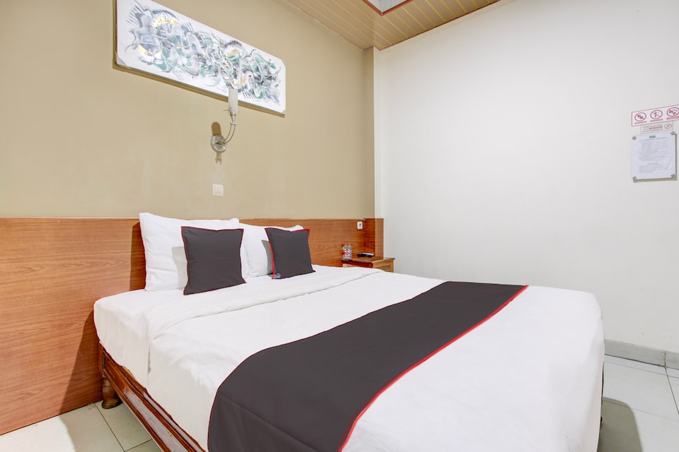 Collection O Jalan Malioboro Near Lempuyangan Station Formerly Hotel Vala, Yogyakarta Ring 1, Yogyakarta