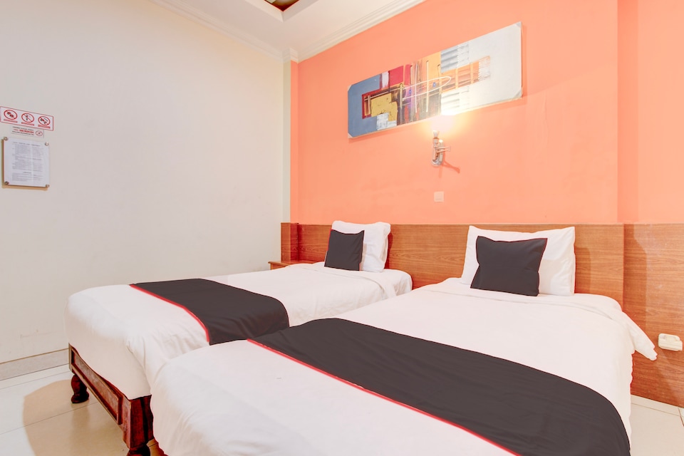 Collection O Jalan Malioboro Near Lempuyangan Station Formerly Hotel Vala, Yogyakarta Ring 1, Yogyakarta