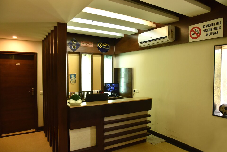 OYO 2151 Hotel Metro 35, Hotel Market Chandigarh, Chandigarh