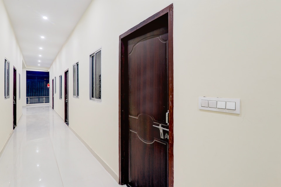 Hotel O Grand Inn, Indira Nagar Lucknow, Lucknow