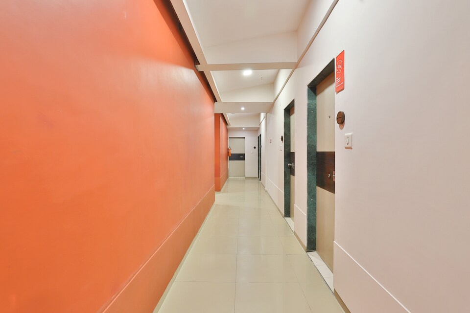 OYO 2156 Hotel Isher International, Infocity Gandhinagar, Gandhinagar