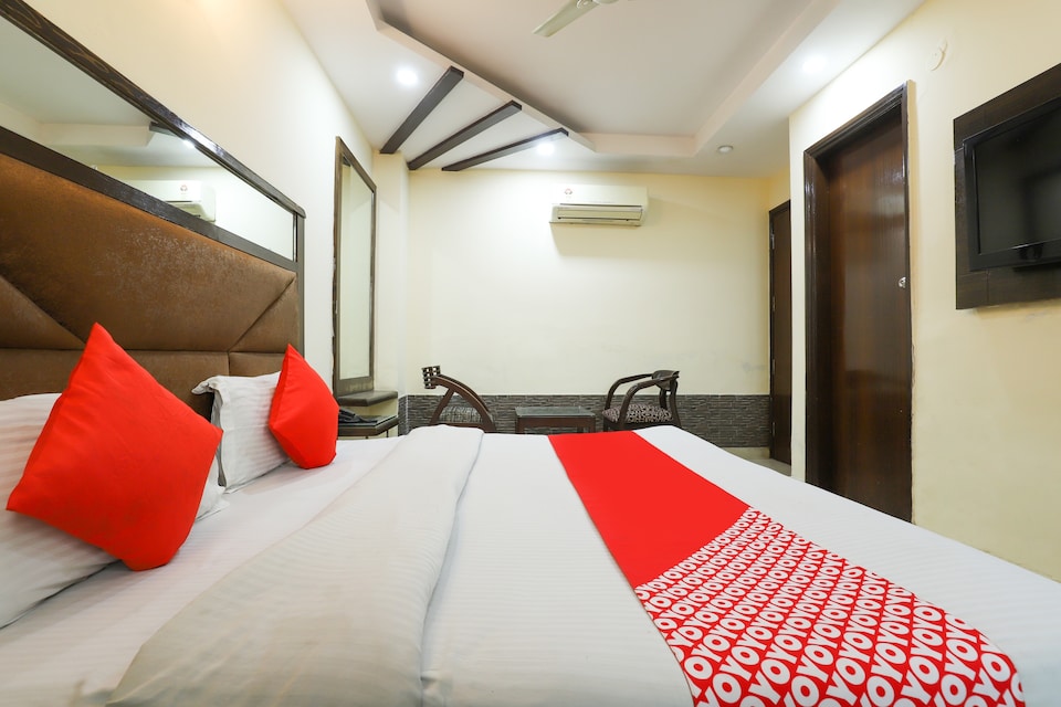 OYO 2157 Hotel High 5 Land, Karol Bagh Delhi, Delhi