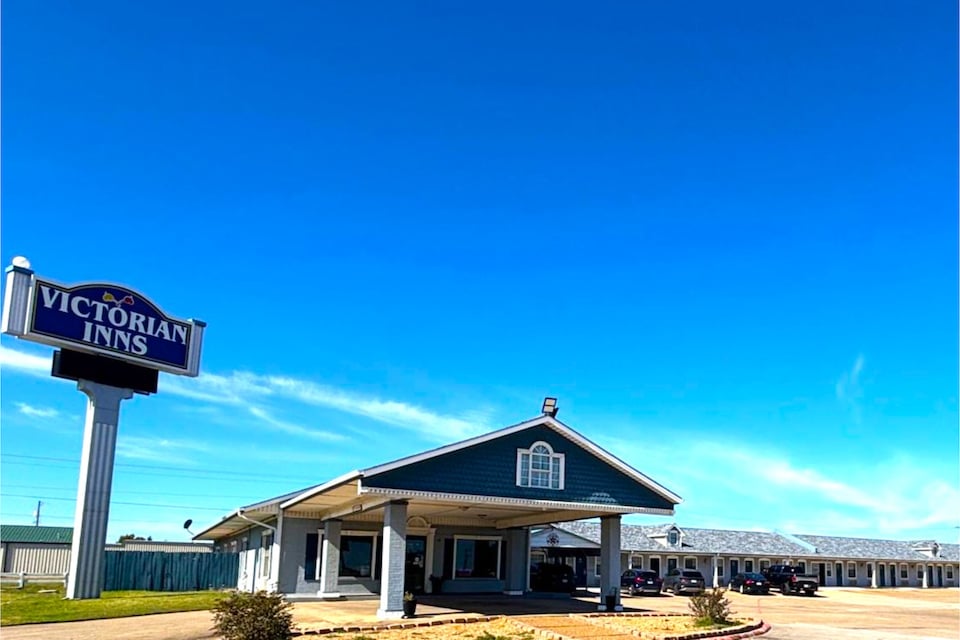 Victorian Inn By OYO Whitesboro US Hwy 82,  Whitesboro, TX, Whitesboro, TX