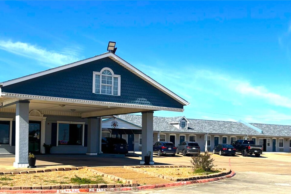 Victorian Inn By OYO Whitesboro US Hwy 82,  Whitesboro, TX, Whitesboro, TX