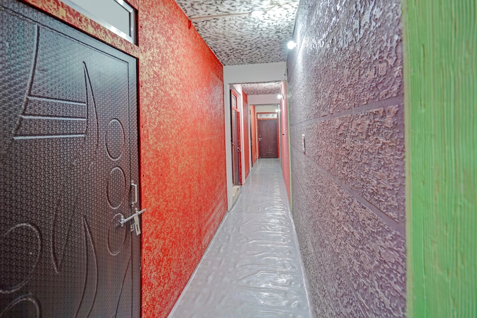 SPOT ON Manish Hotel, Jhusi, Prayagraj